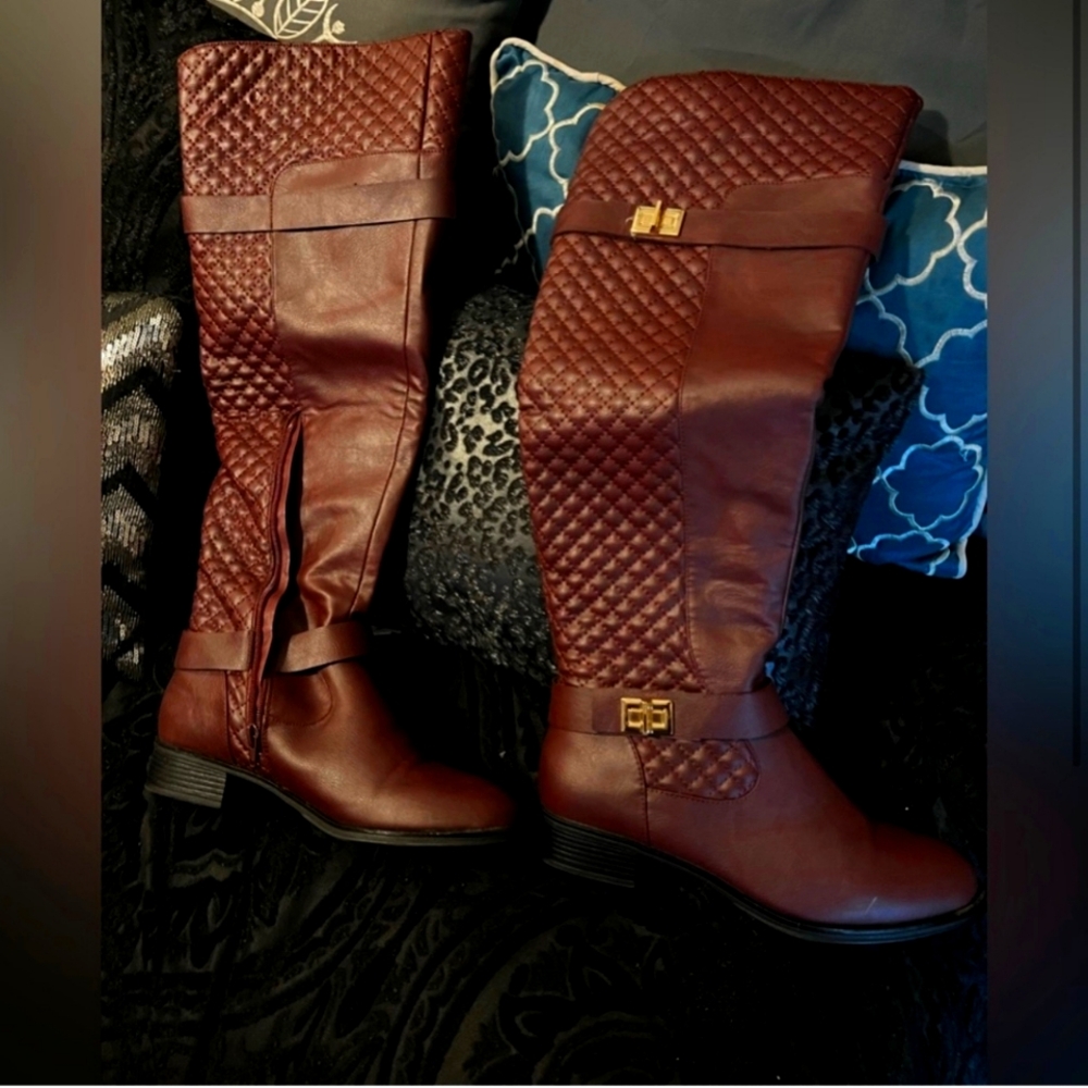 Women knee boots size 9 by Tirana Bordeaux Brown